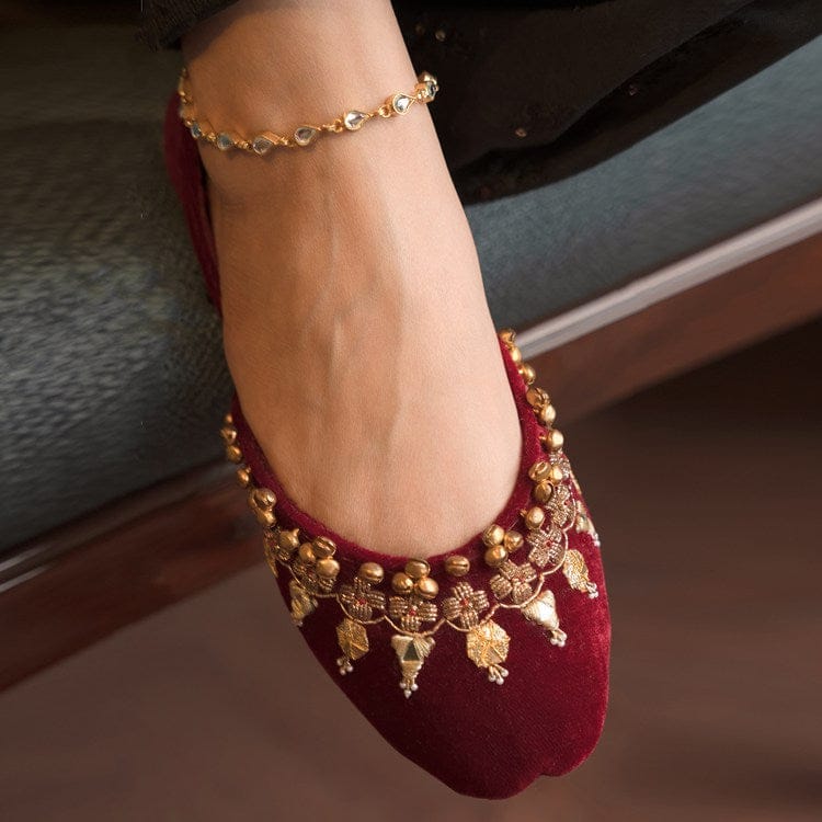 Luxury Jutti in Pakistan Crimson Queen (Khussa) Dazzle by Sarah