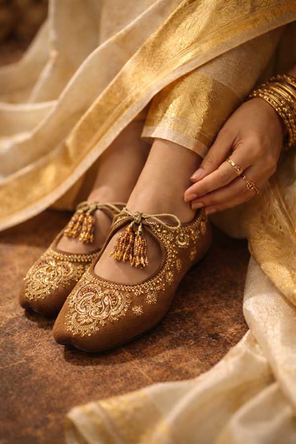 Khak-e-Noor