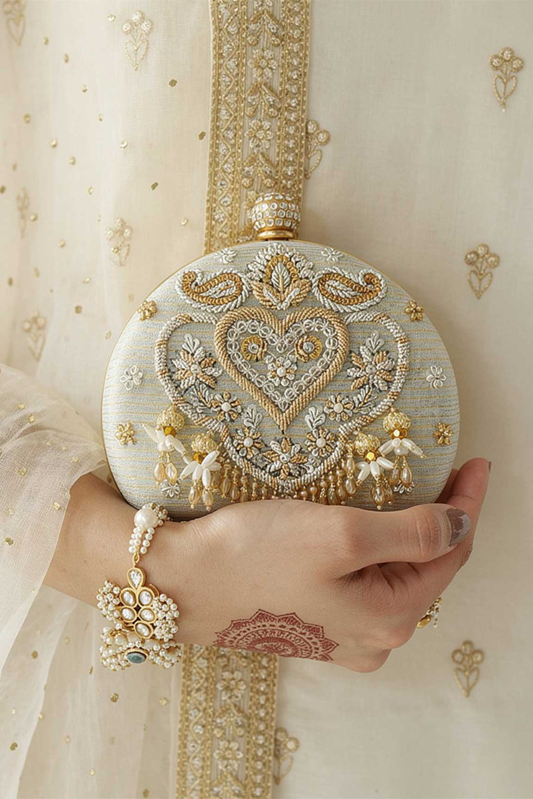Chaand Mahal (Clutch)