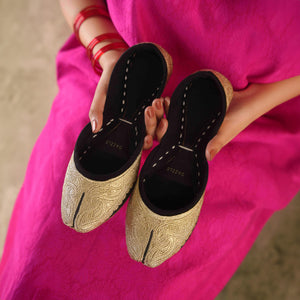 Bilqees-Khussa-kolhapuri-dazzle-by-sarah