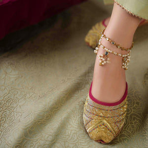 Teefa-Khussa-kolhapuri-dazzle-by-sarah