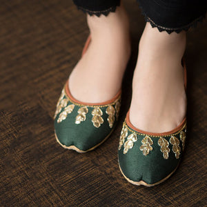 Sparkle-Khussa-kolhapuri-dazzle-by-sarah