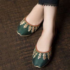 Sparkle-Khussa-kolhapuri-dazzle-by-sarah