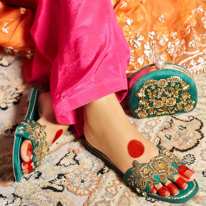 Noorani - Dazzle by Sarah