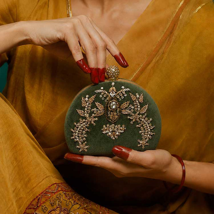 Mahzadi (Clutch)