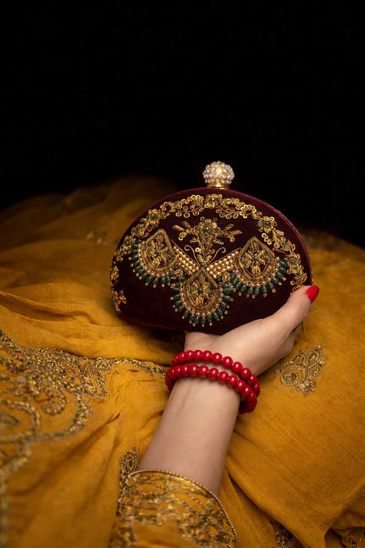 Shahrekha (Clutch)