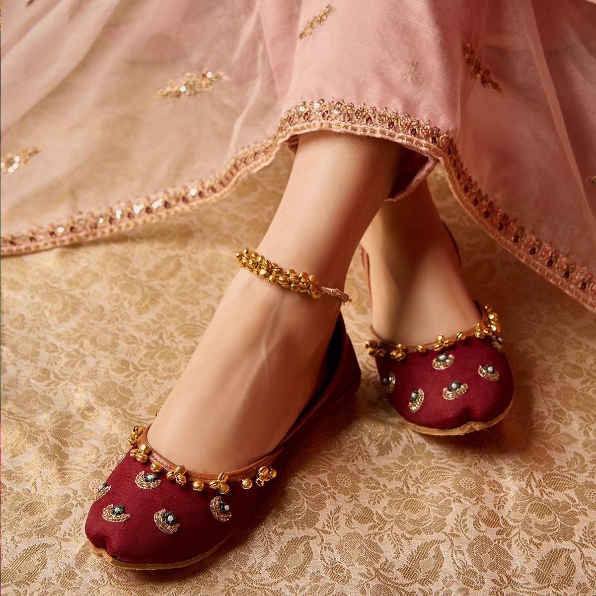 Rekha-Khussa-kolhapuri-dazzle-by-sarah