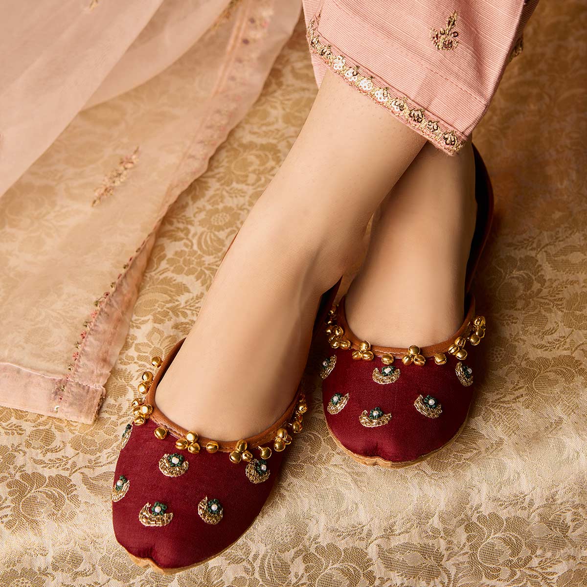 Rekha-Khussa-kolhapuri-dazzle-by-sarah