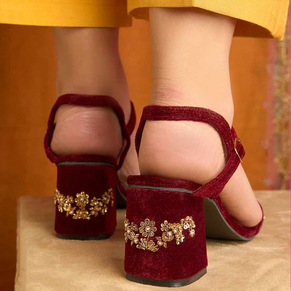 Emine - Dazzle by Sarah