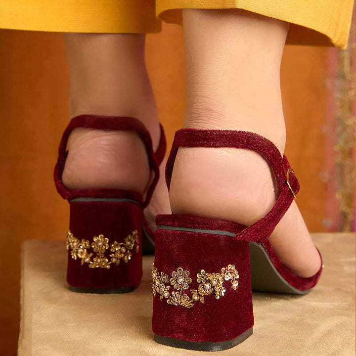 Emine - Dazzle by Sarah