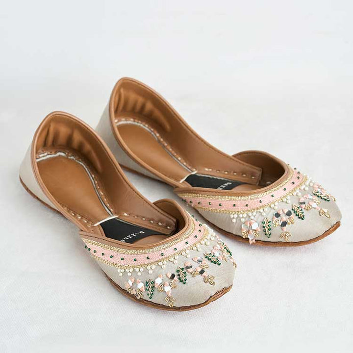 Gauhar - Dazzle by Sarah