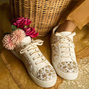 Denise-Khussa-kolhapuri-dazzle-by-sarah