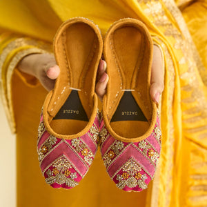 Dil Fareb-Khussa-kolhapuri-dazzle-by-sarah