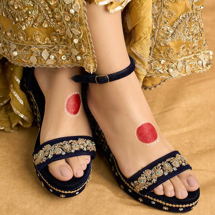Roshandaaz - Dazzle by Sarah