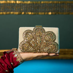 Bhaag-bhari-Khussa-kolhapuri-dazzle-by-sarah