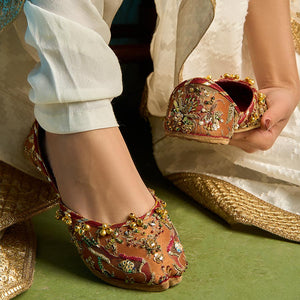 Morneen-Khussa-kolhapuri-dazzle-by-sarah