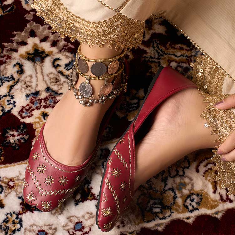 Saadgi (Maroon)