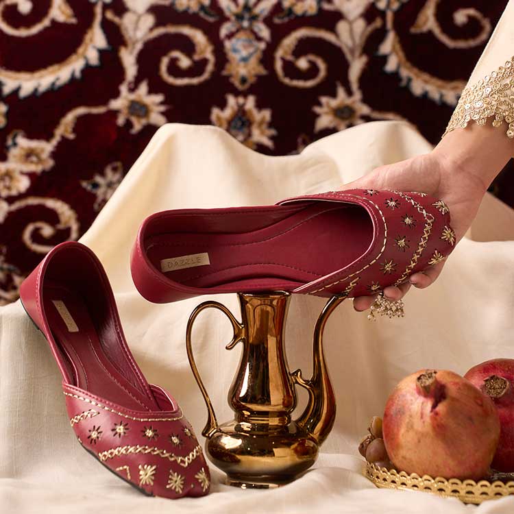 Saadgi (Maroon)