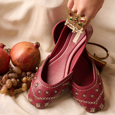 Saadgi (Maroon)