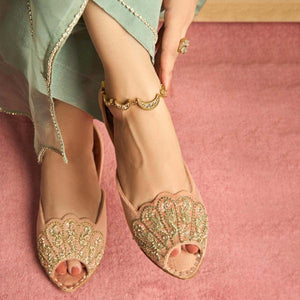 Sapir-Khussa-kolhapuri-dazzle-by-sarah