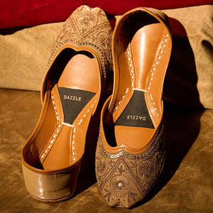 Nazaakat (Camel Brown)