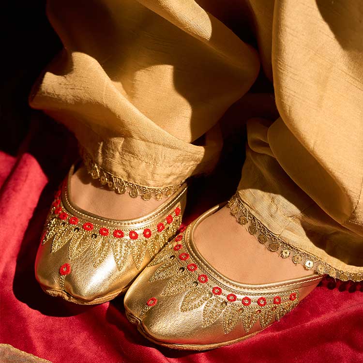 Shabrooz (Golden) - Dazzle by Sarah