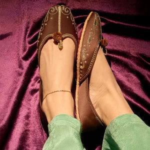 Husnaaz (Dark Brown)