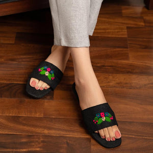 Garland Slider-Khussa-kolhapuri-dazzle-by-sarah