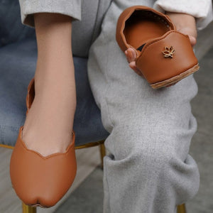 Adora Brown-Khussa-kolhapuri-dazzle-by-sarah