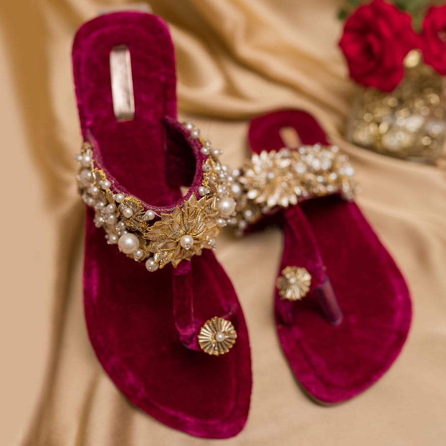 Raani-Khussa-kolhapuri-dazzle-by-sarah