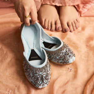 Violetta-Khussa-kolhapuri-dazzle-by-sarah