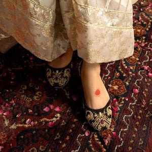 Royal Jewel-Khussa-kolhapuri-dazzle-by-sarah